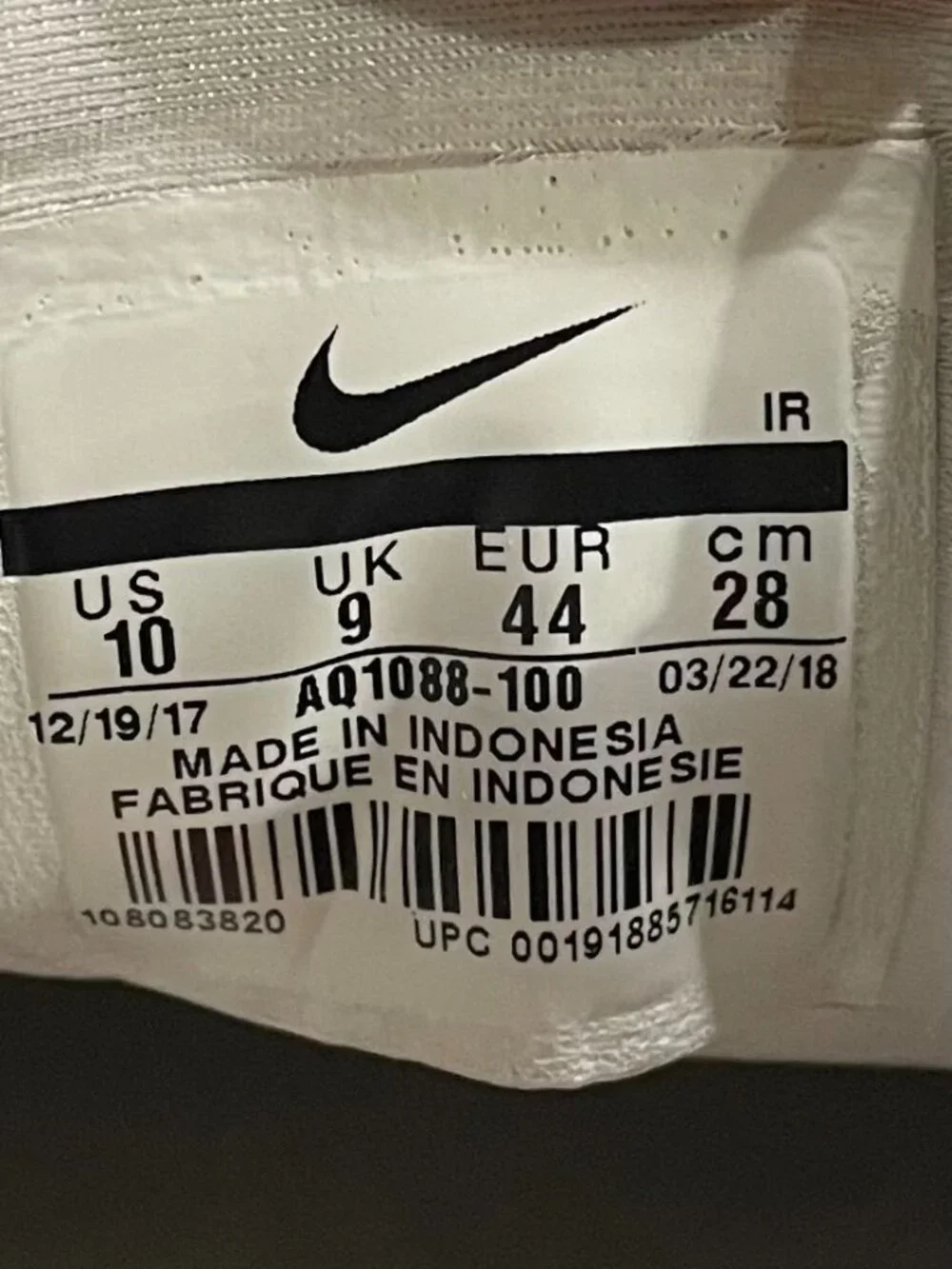 Nike Air Max Plus Tn Running Shoes White/Orange US 10 Mens Sneakers AQ1088-100